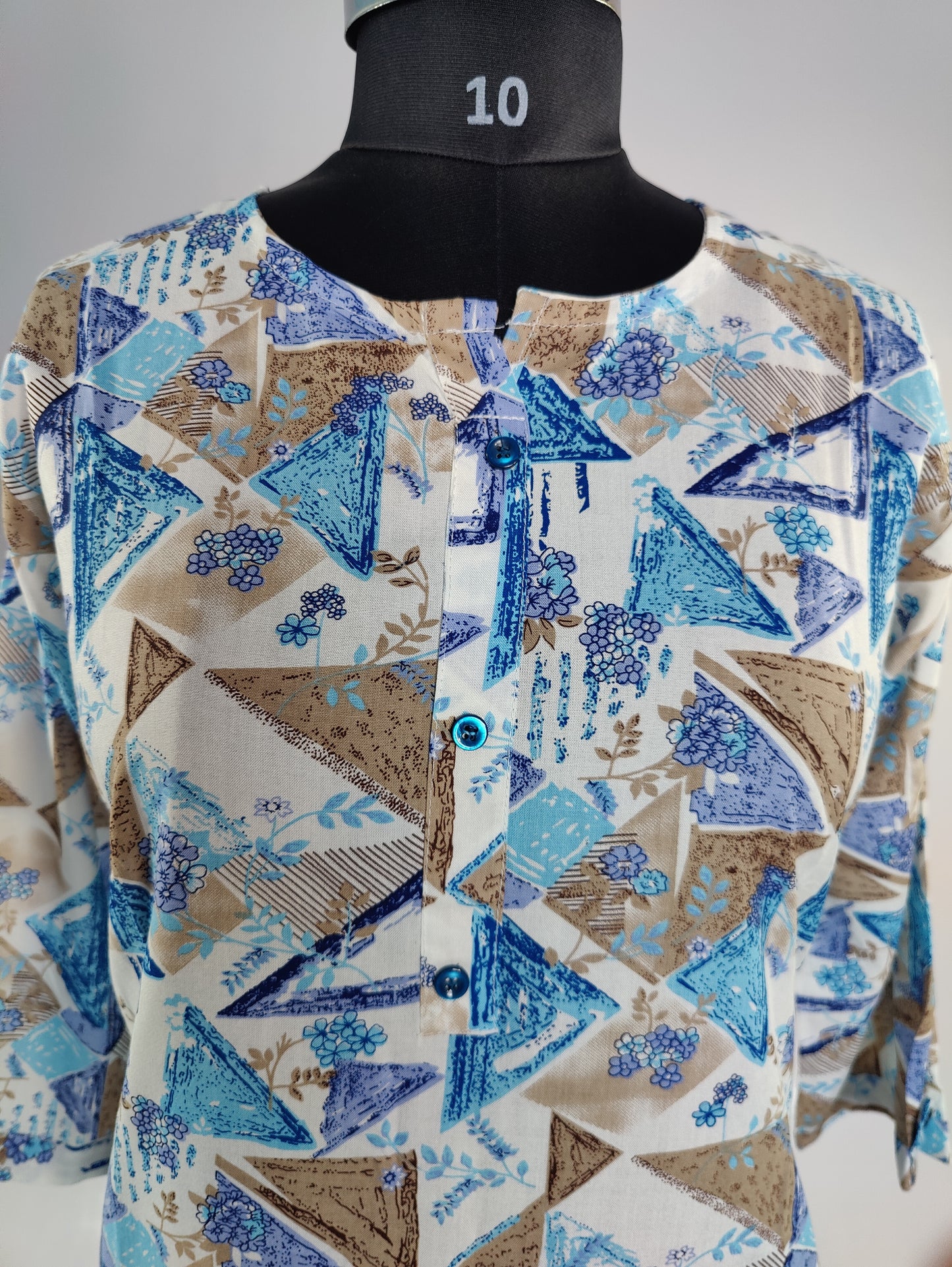 Blue and White Geometric Print Kurta