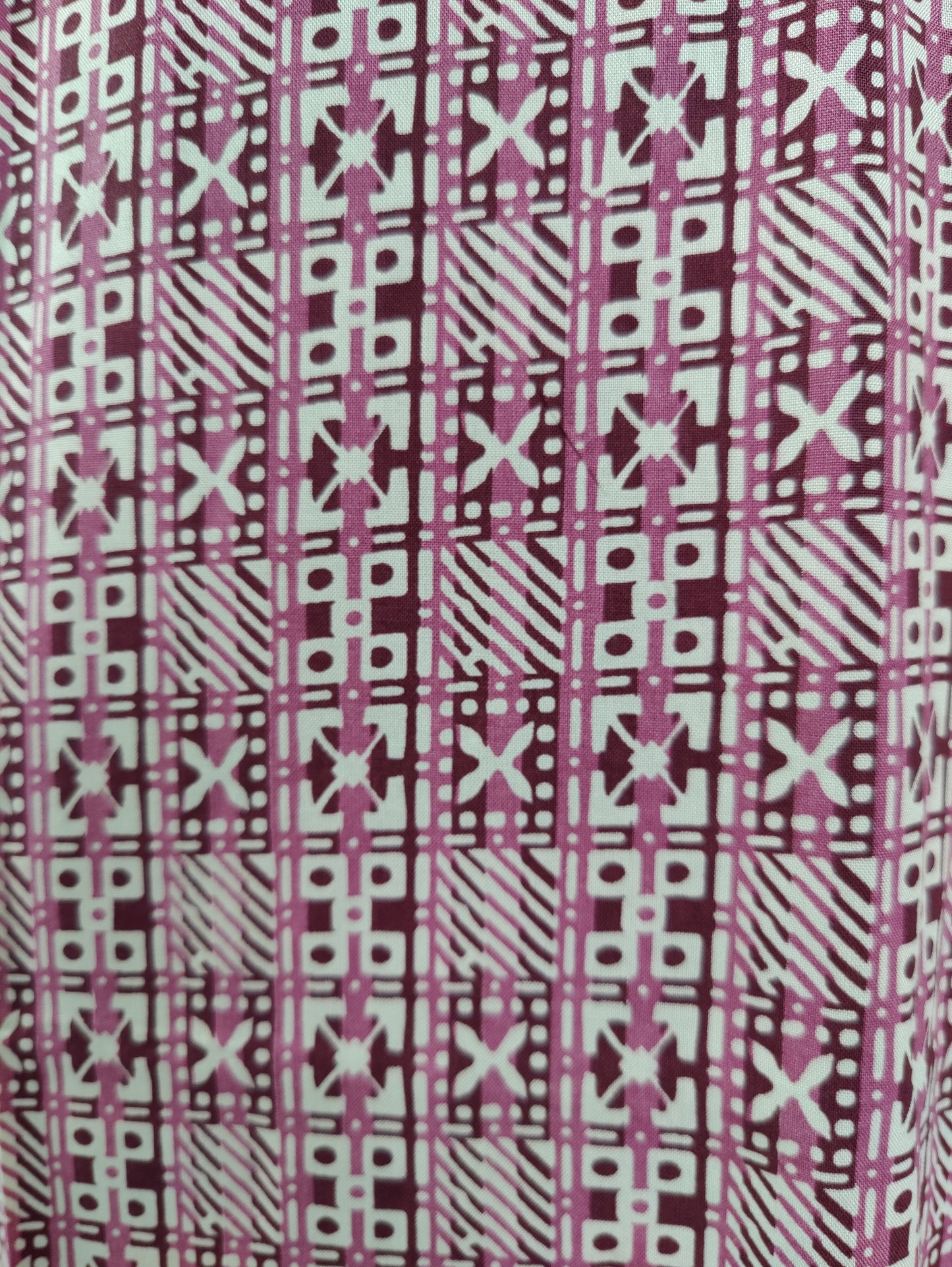 Pink Geometric Kurta with Embroidered Detailing