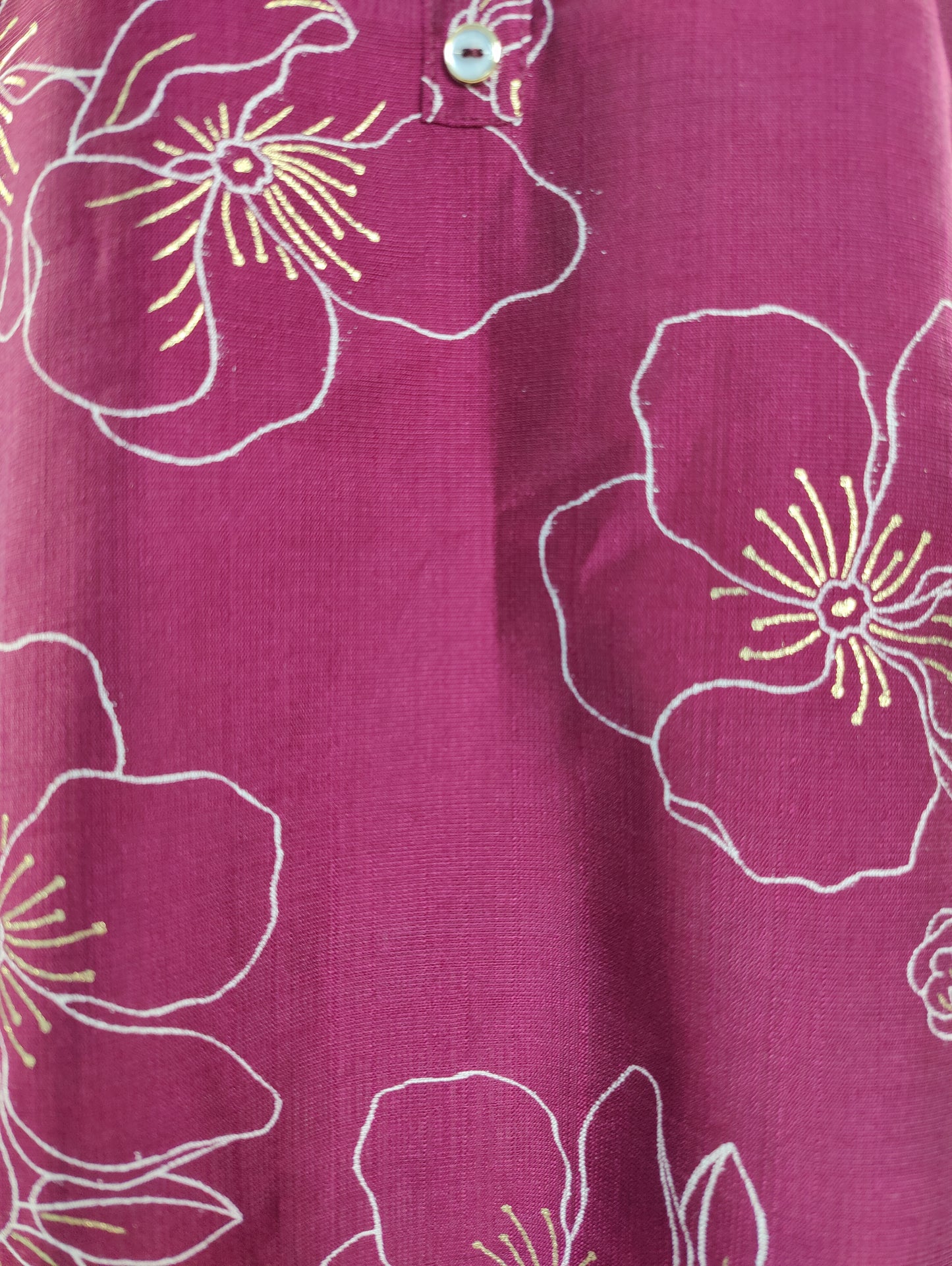 Delicate Blooms: Maroon Kurta with Floral Line Art