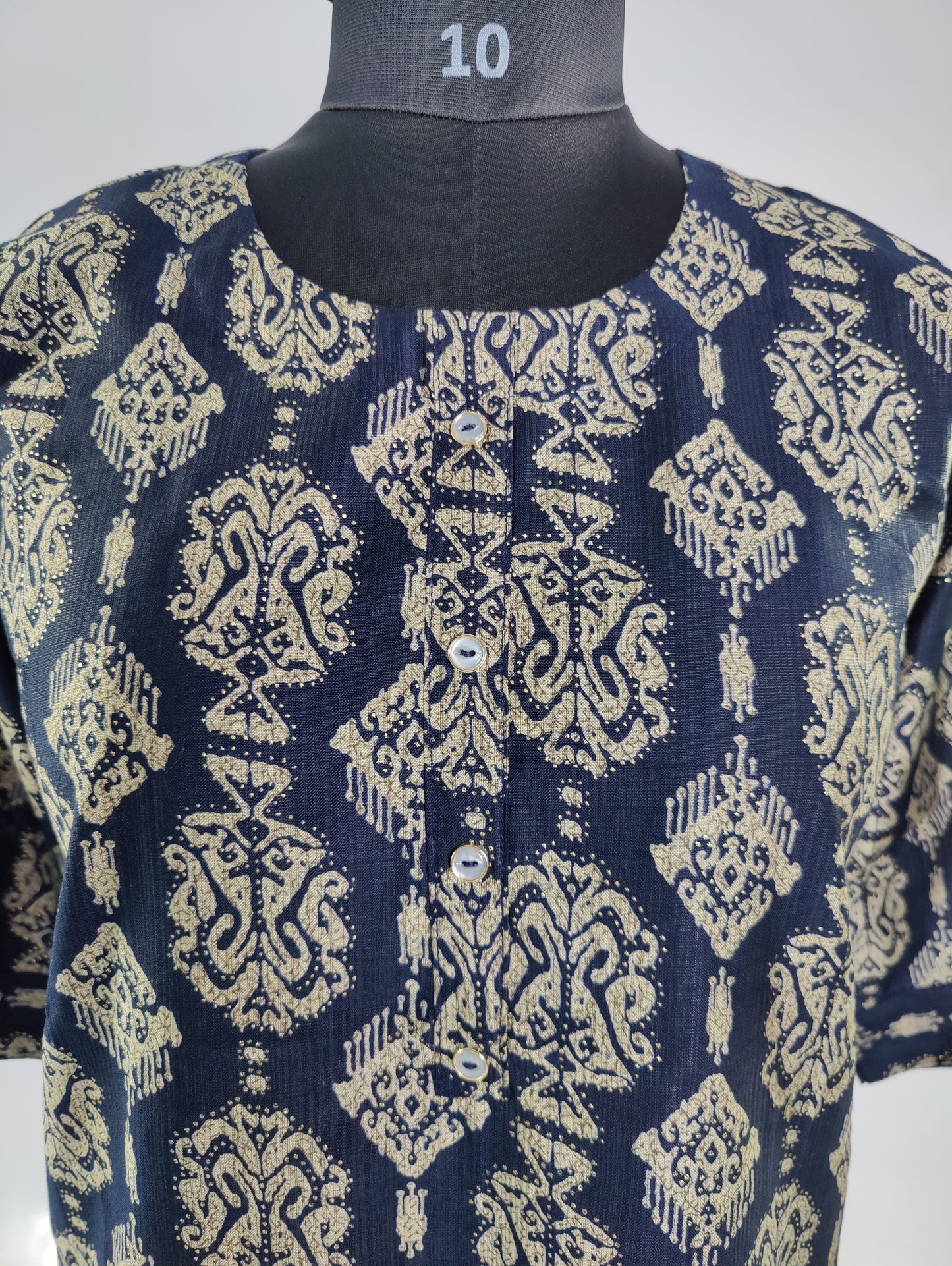 Midnight Ikat: Navy Blue Kurta with Intricate Pattern