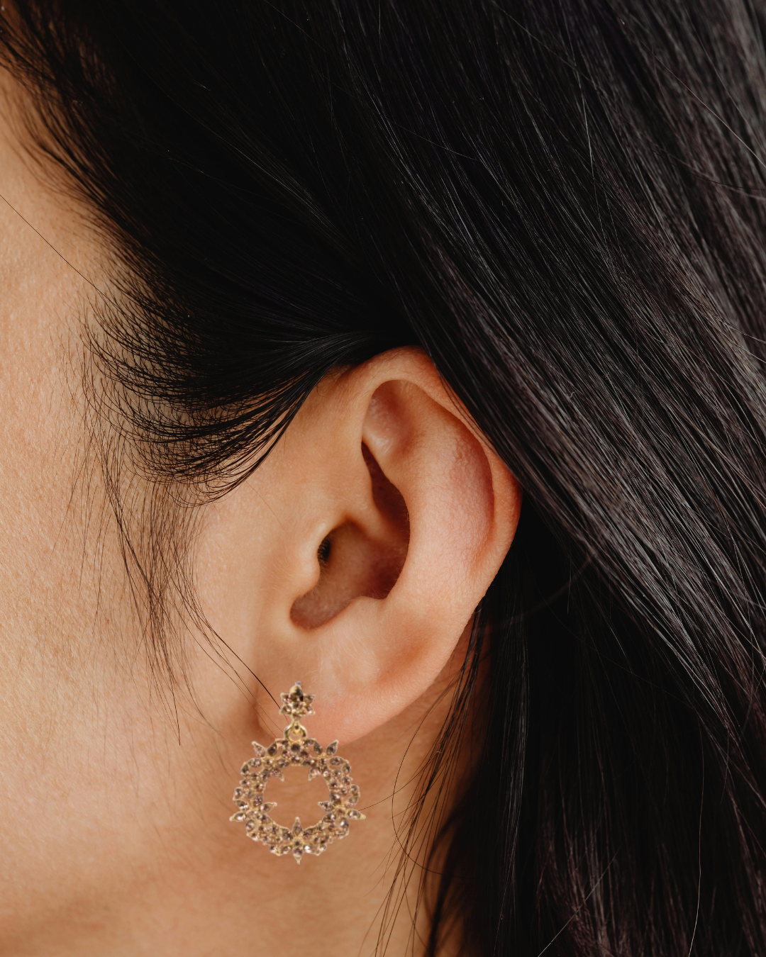 Vintage-Inspired Crystal Drop Earrings (DH P638)