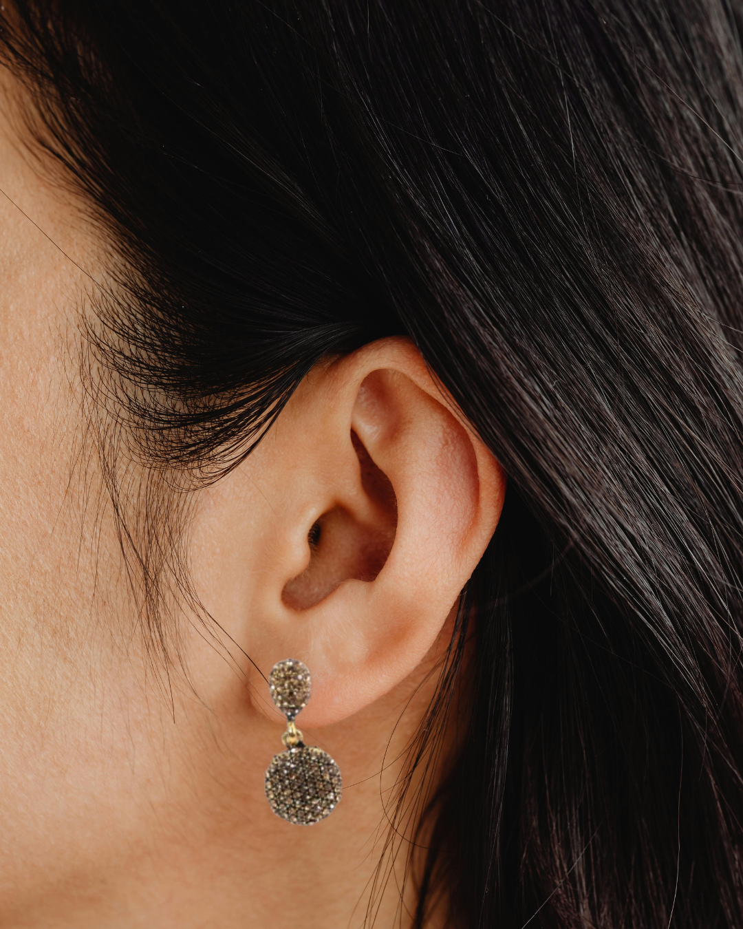 Shimmering Crystal Oval Earrings (GOLDEN BLACK) (DH P744)