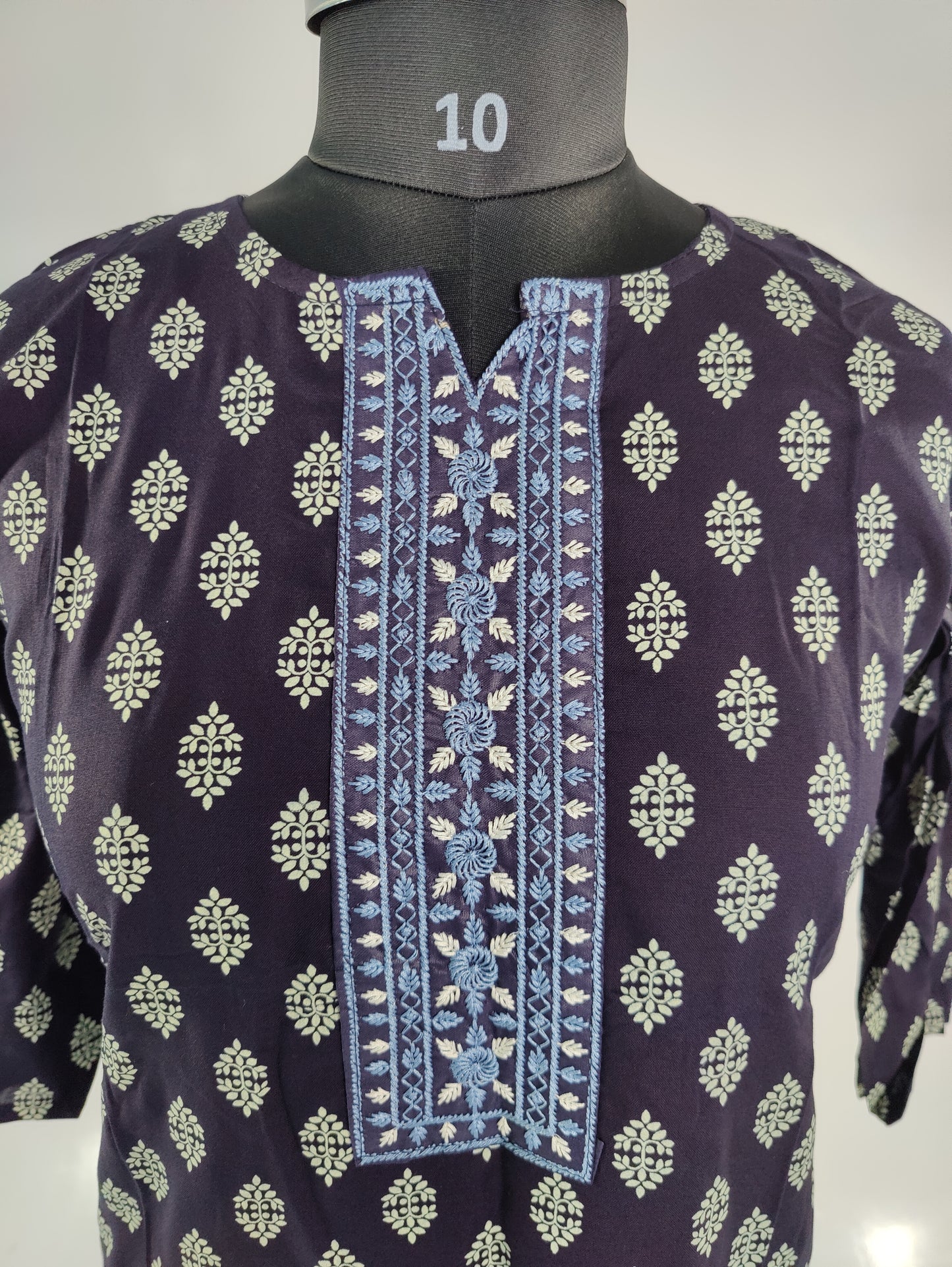 Black Geometric Kurta with Embroidered Detailing