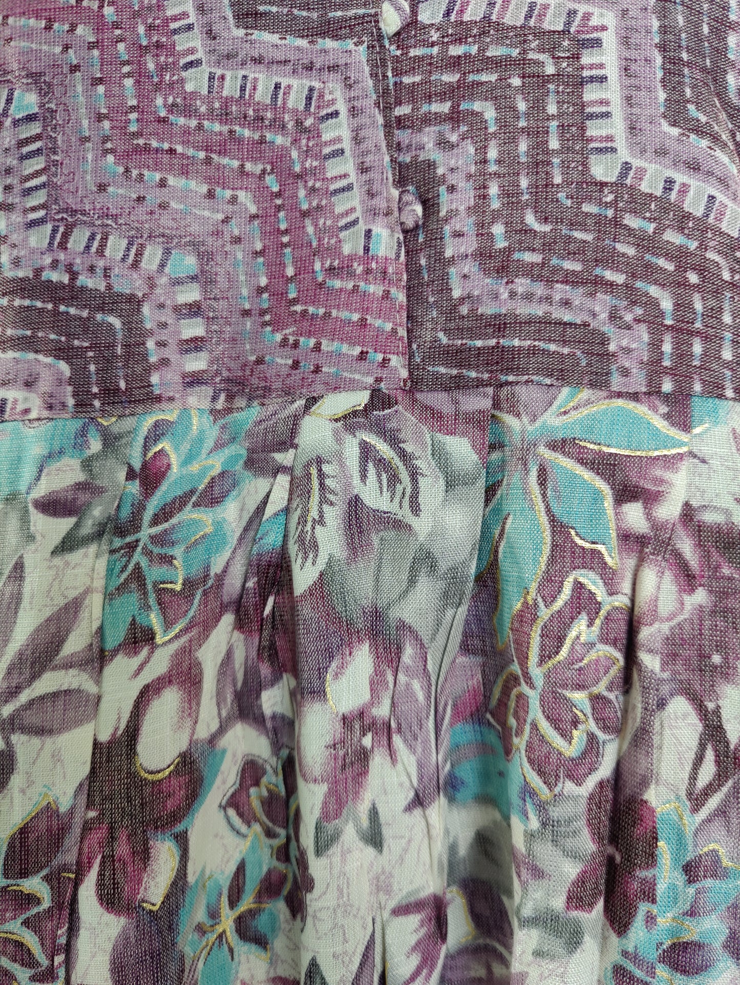 Floral Print Midi Dress with Chevron Yoke and Elbow-Length Sleeves