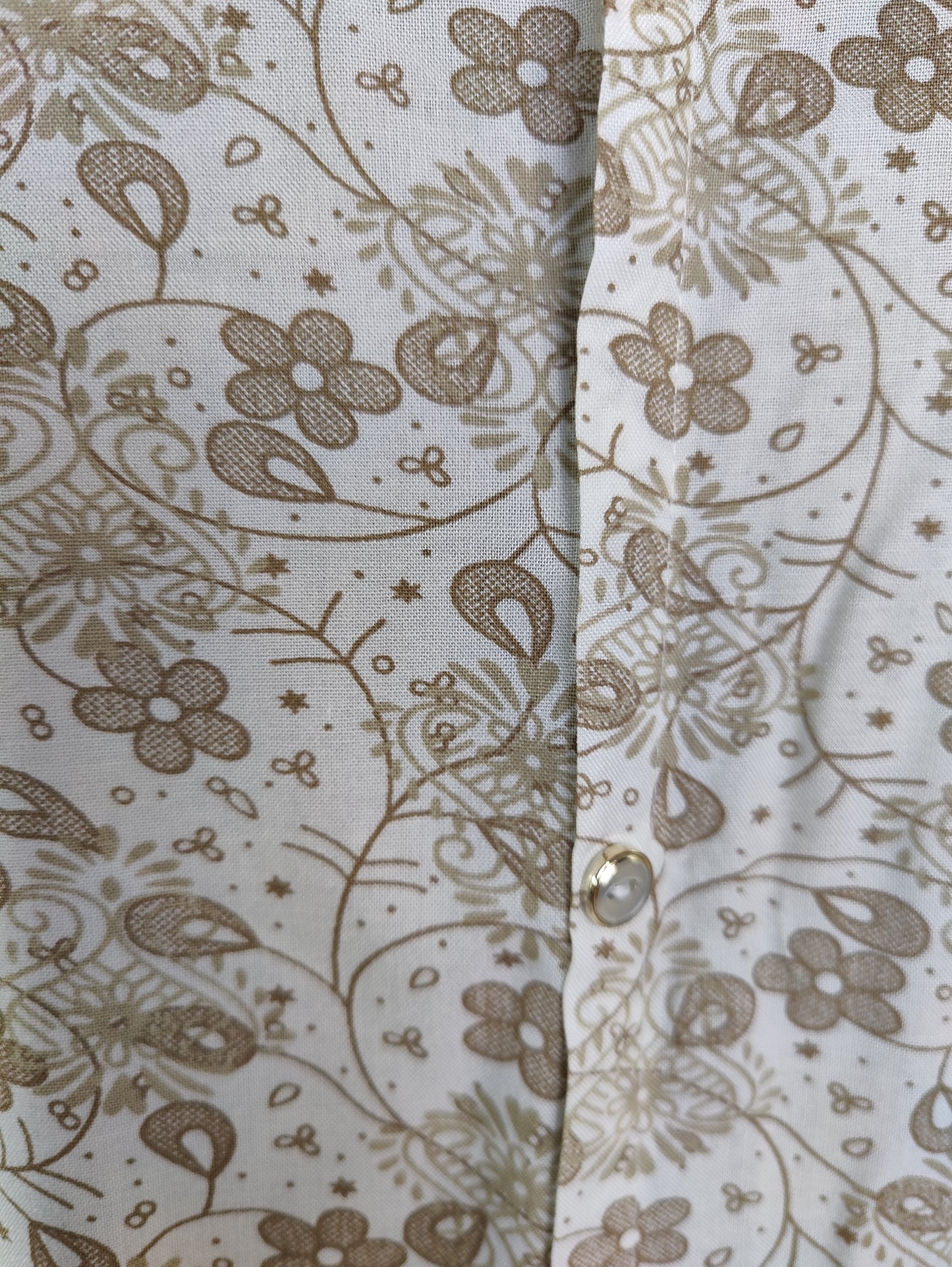 Subtle Elegance: Off-White Kurta with Delicate Floral Print