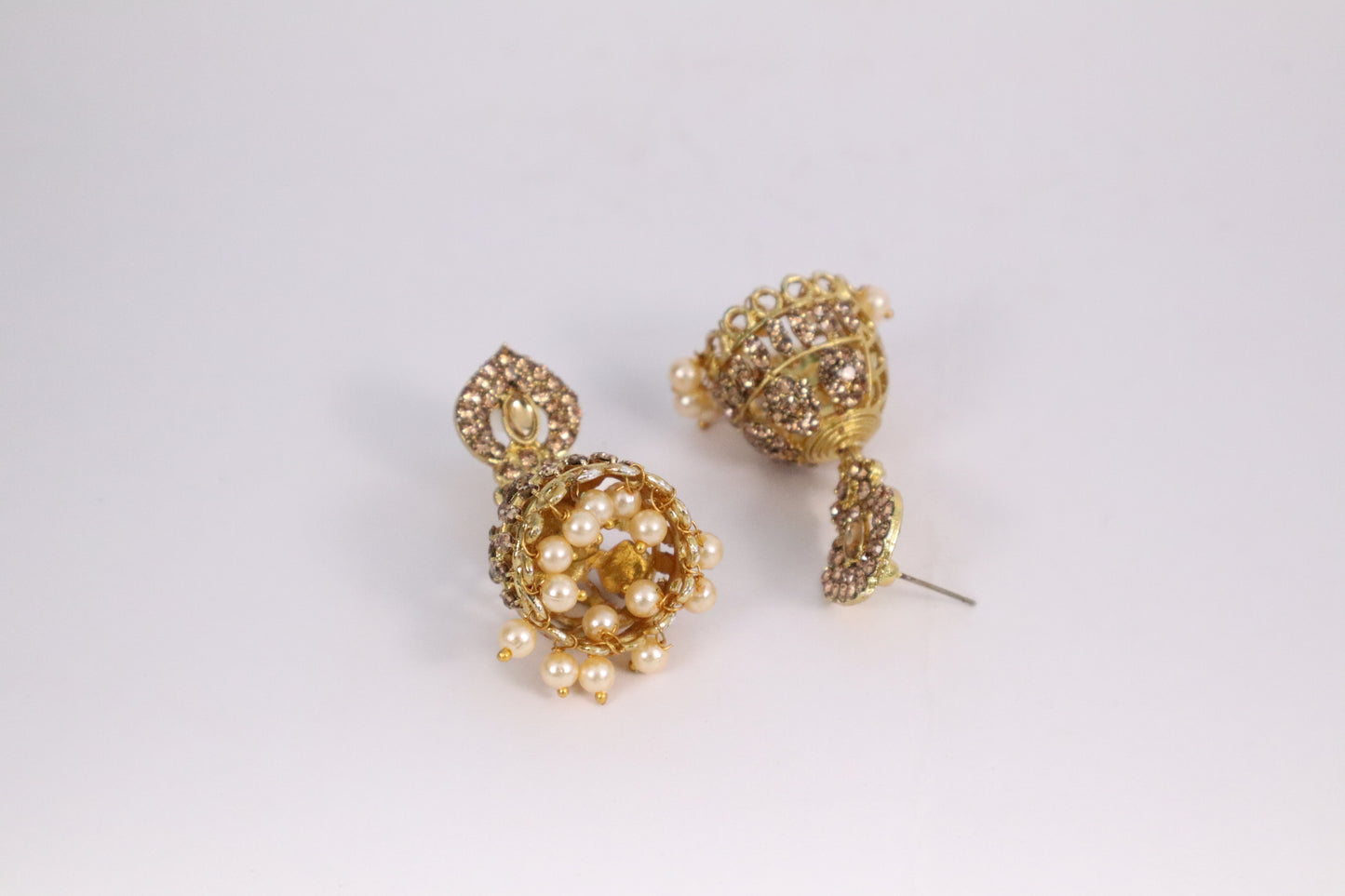 Iridescent Jhumka Delights (DH ZG769)