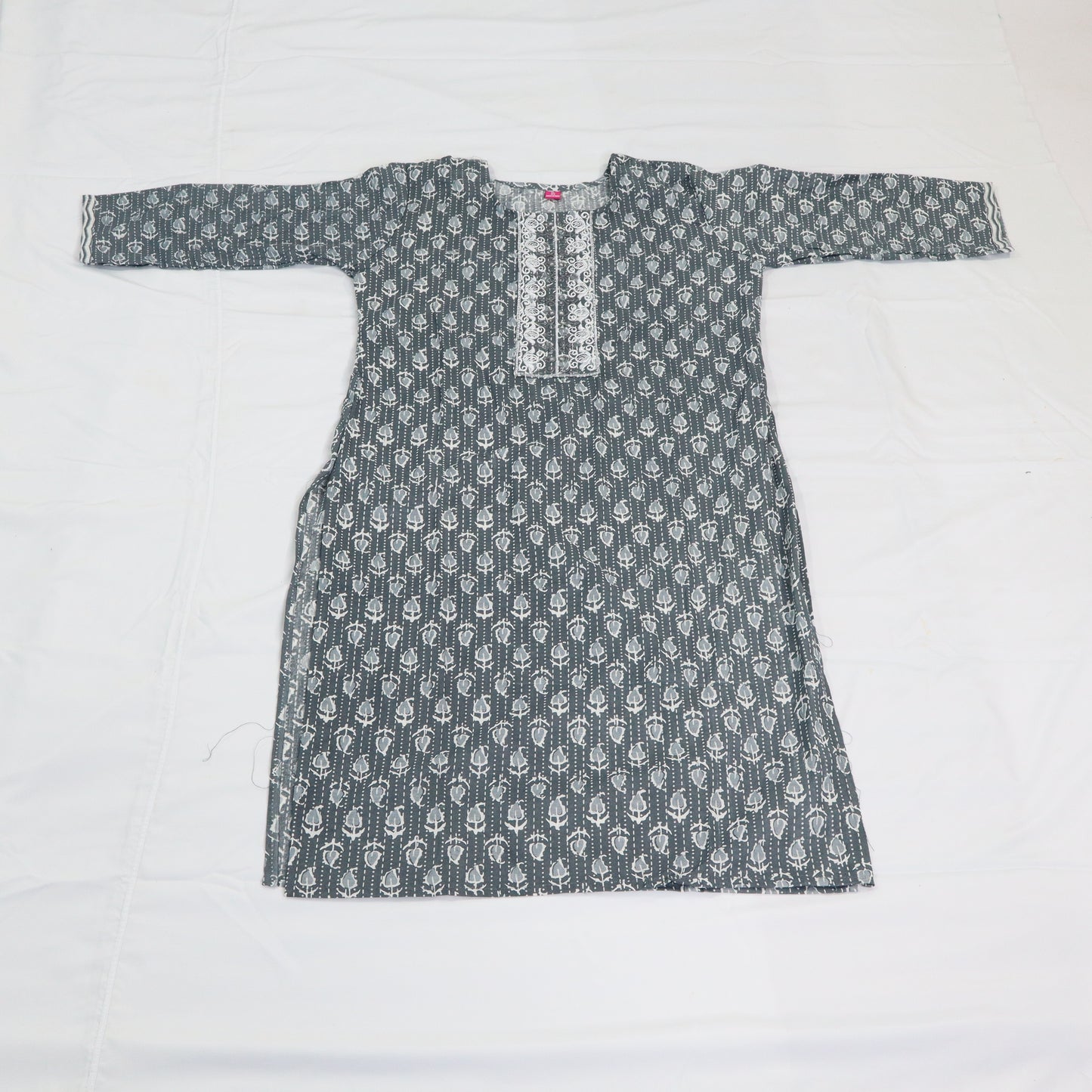 Cozy Comfort: Grey Cotton Kurta Pyjama Set with Dupatta